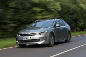Kia Optima Sportswagon Plug-In Hybrid 2017 года (UK)